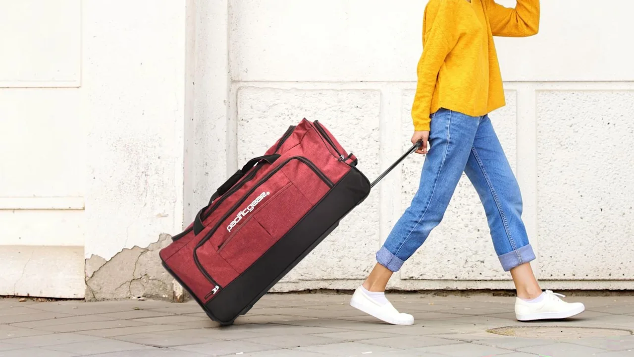 Pacific Gear Duffel Bag with Rolling Wheels