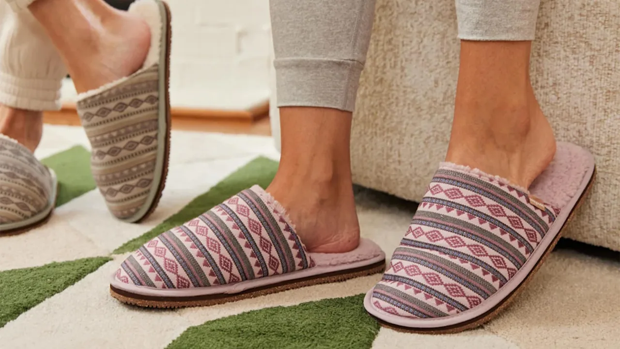 Feelgoodz Women's Equinox Mule Slipper