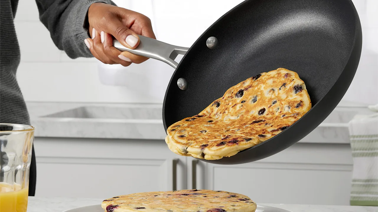 Calphalon Classic 11-Piece Hard Anodized Cookware Set