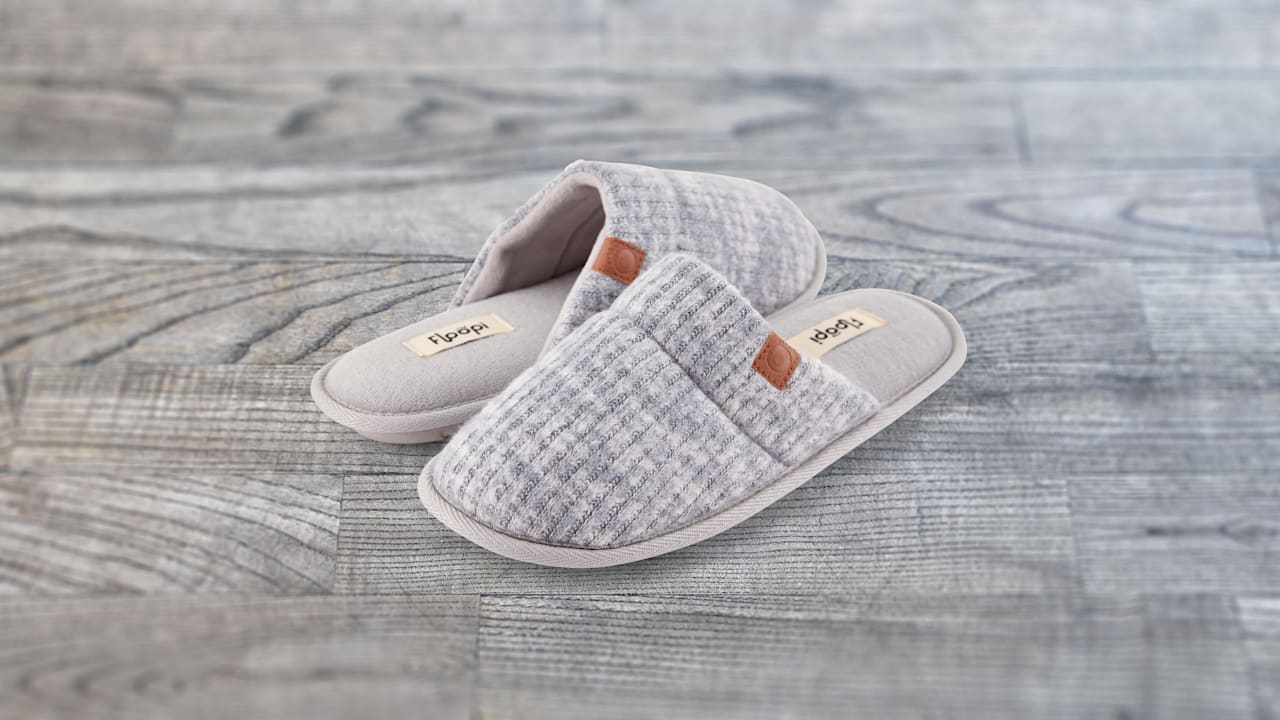 Floopi Women’s Shelly Open-Back Quilted Slipper