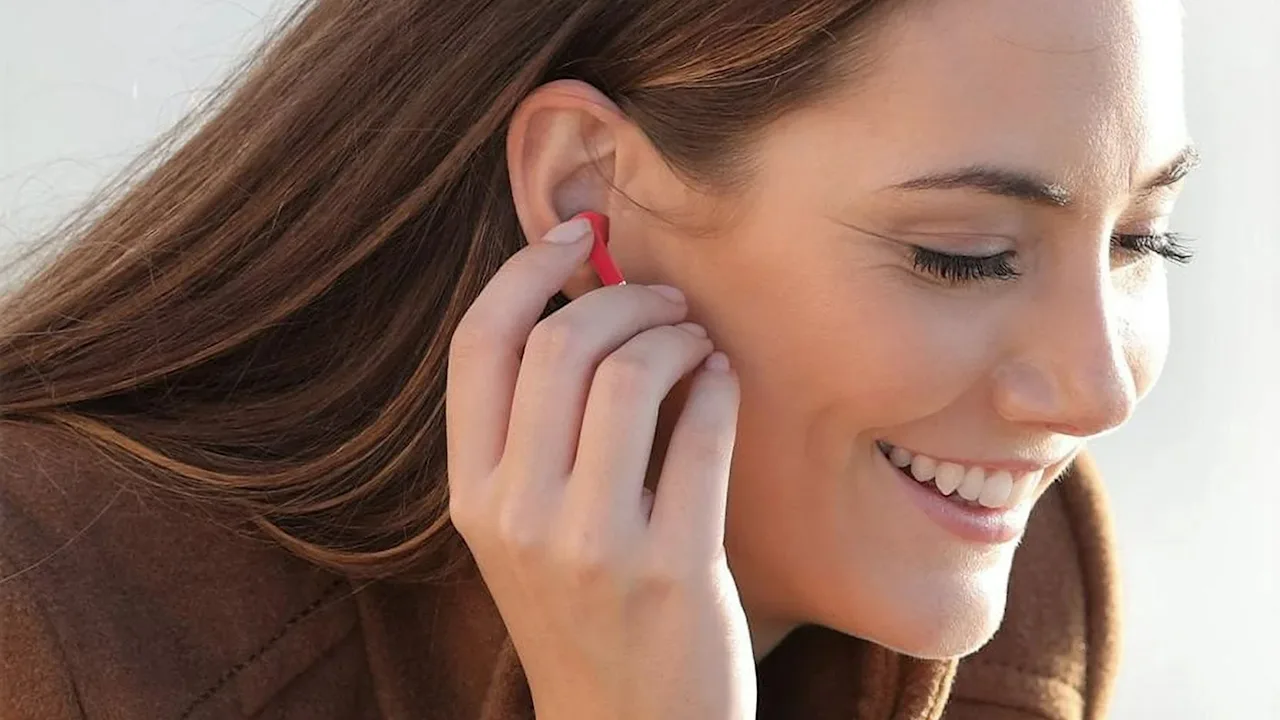 Naztech Xpods Pro True Wireless Earbuds With Wireless Charging Case