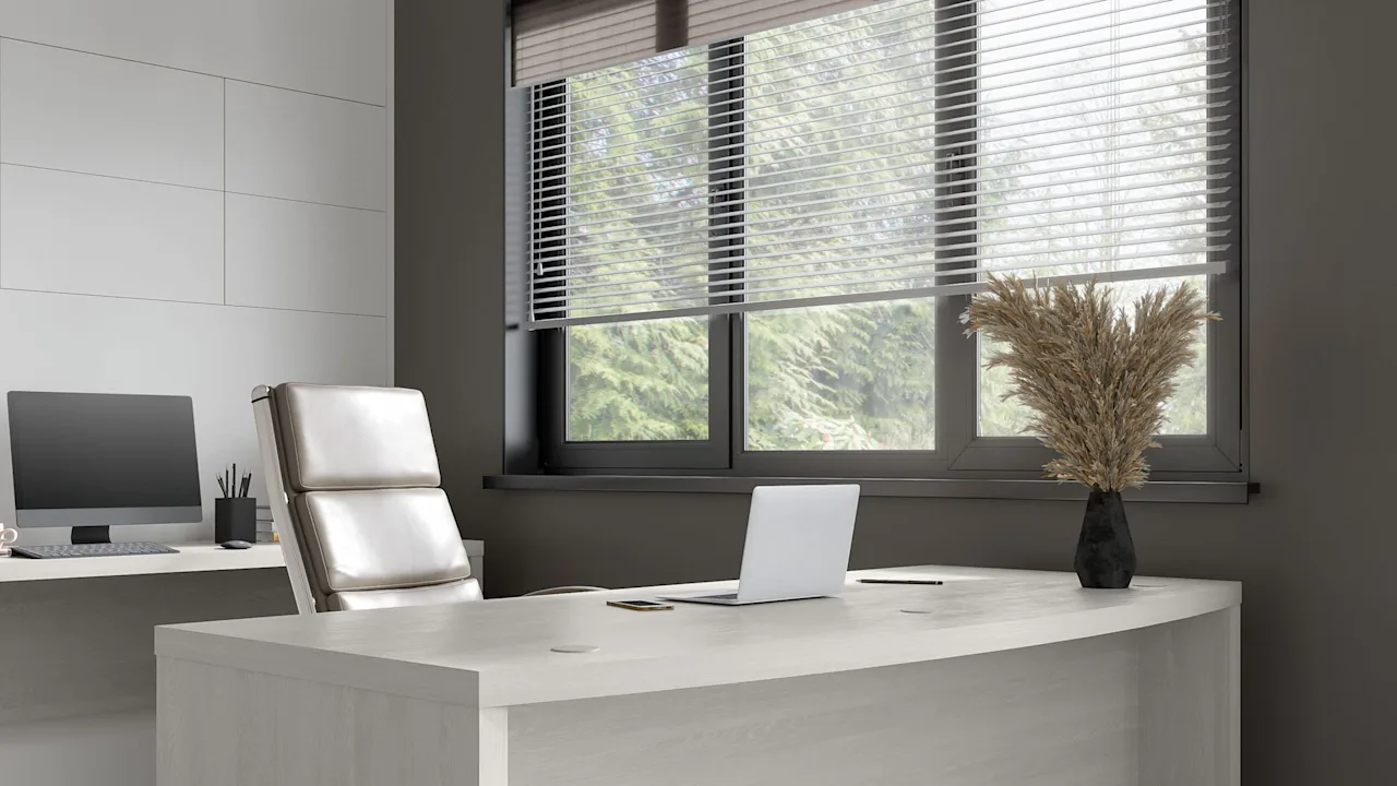 Echo 72W Bow Front Desk