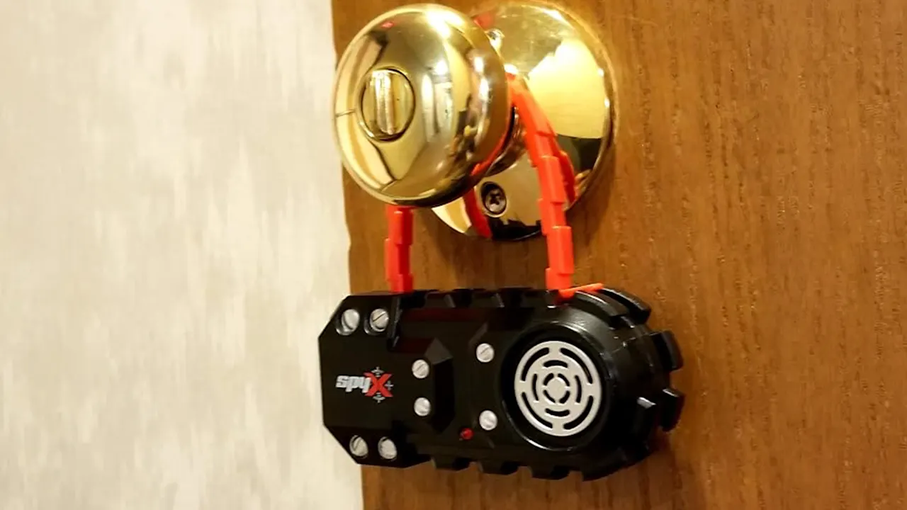 The Doorknob Spy Alarm