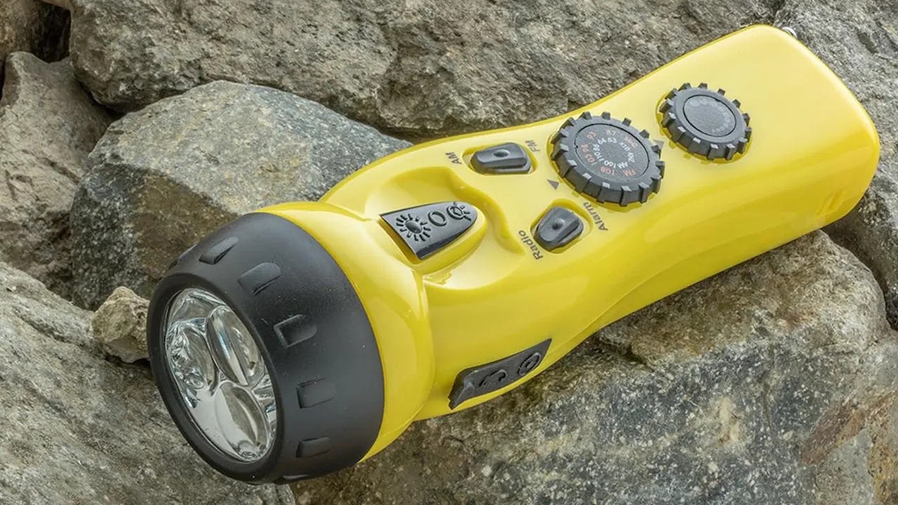 2-Pack: Dynamo Light and Emergency Radio (Yellow)