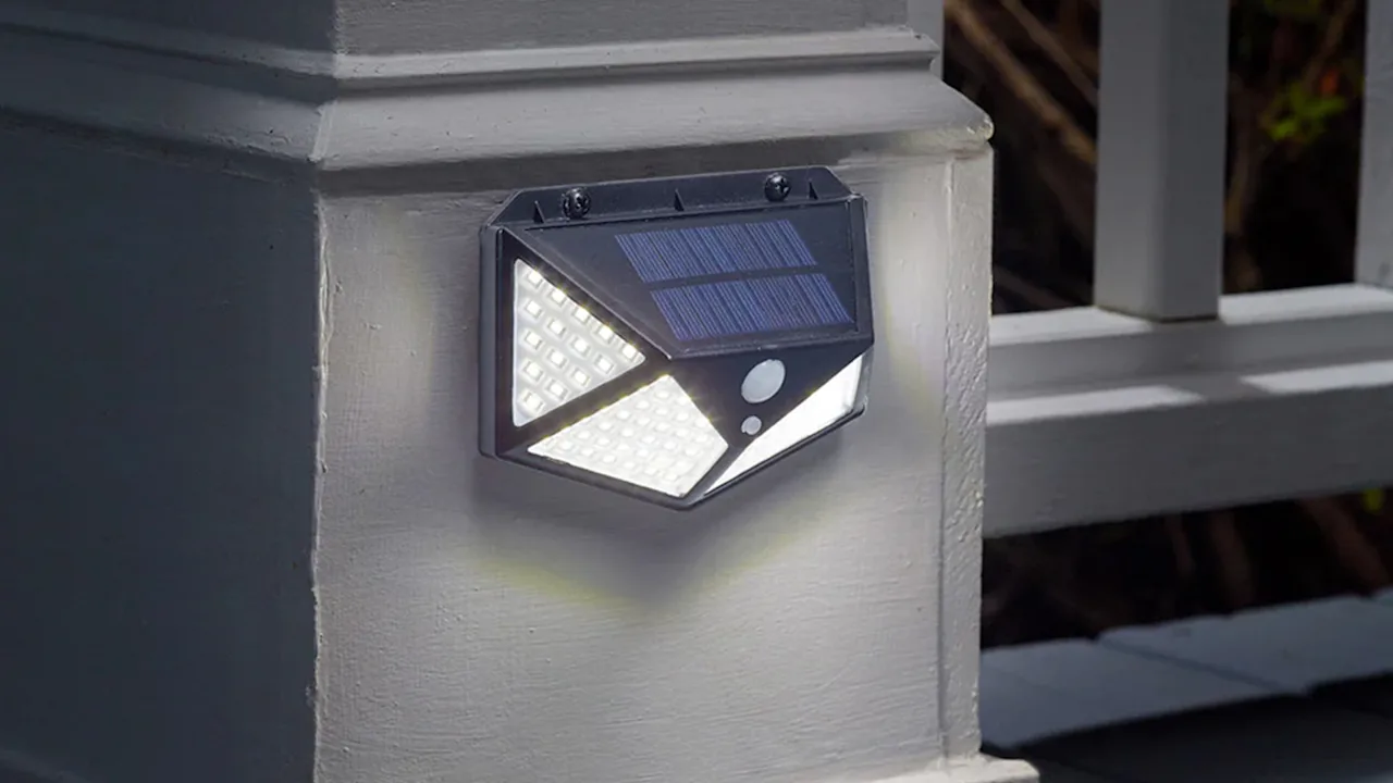6-Pack: Smart Solar Prism Solar Motion Light