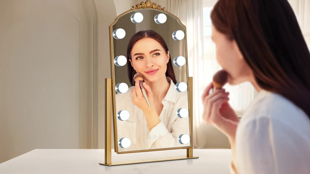The LED Makeup Mirror With Magnification