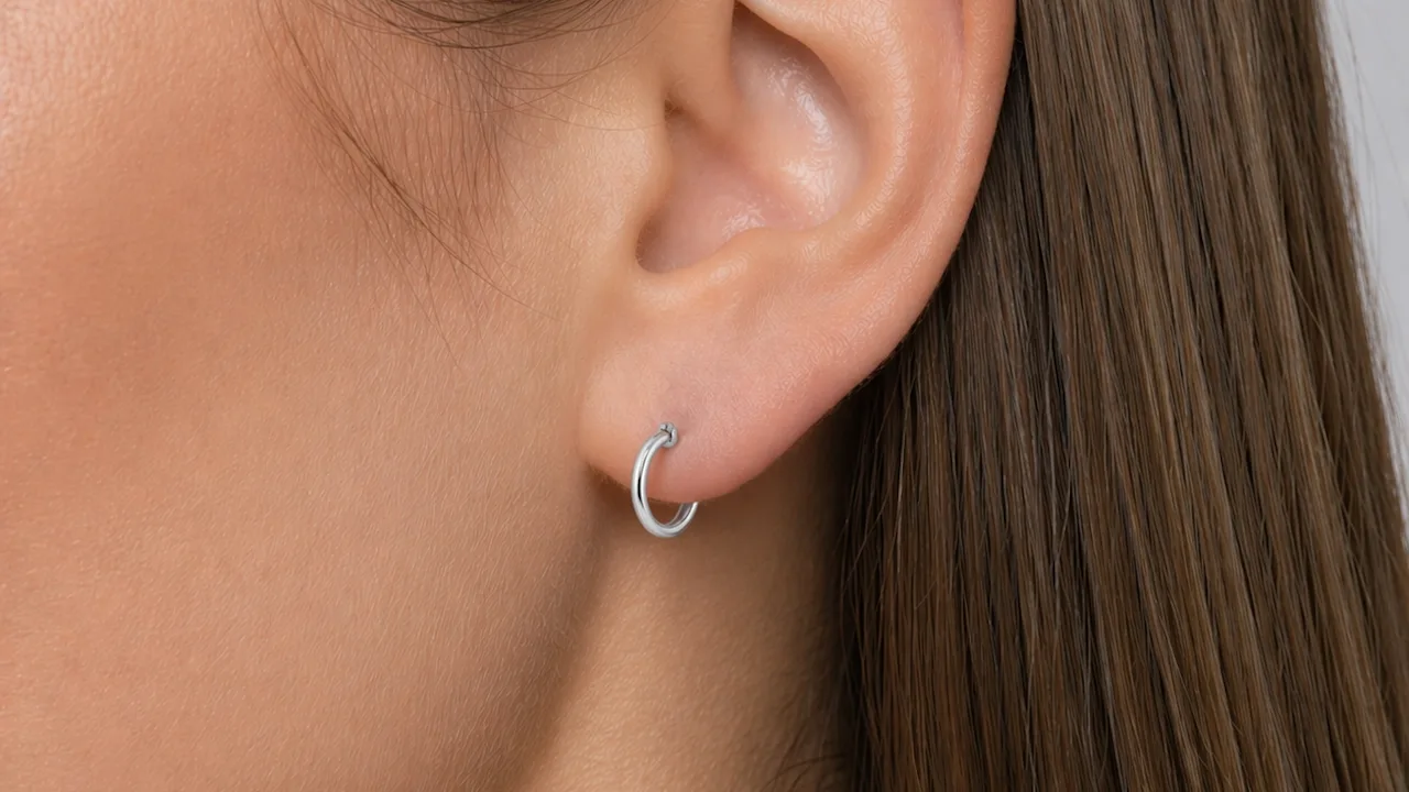 Donatello Gian Sterling Silver Classic Huggie Hoops