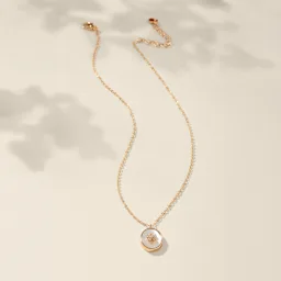 LOREN + OLIVIA Collar con Dije Bañado en Oro de 14K