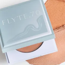 Flyte.70 Set de Maquillaje Facial de 5 Piezas