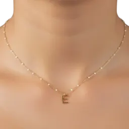 Collar Inicial Con Punto De Esmalte LOREN + OLIVIA