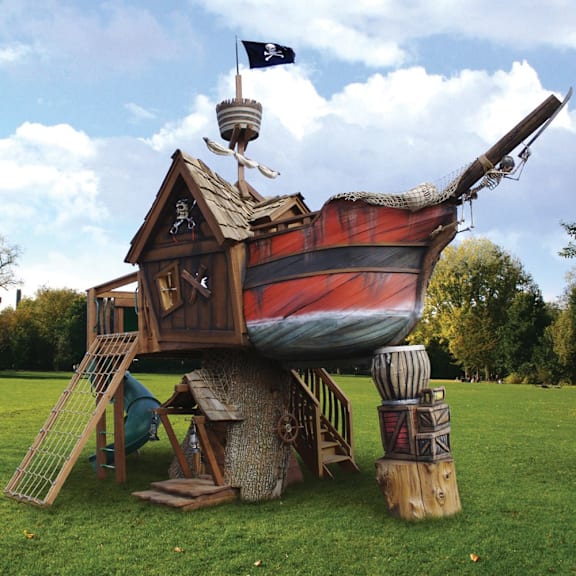 The Scallywag Sloop Treehouse