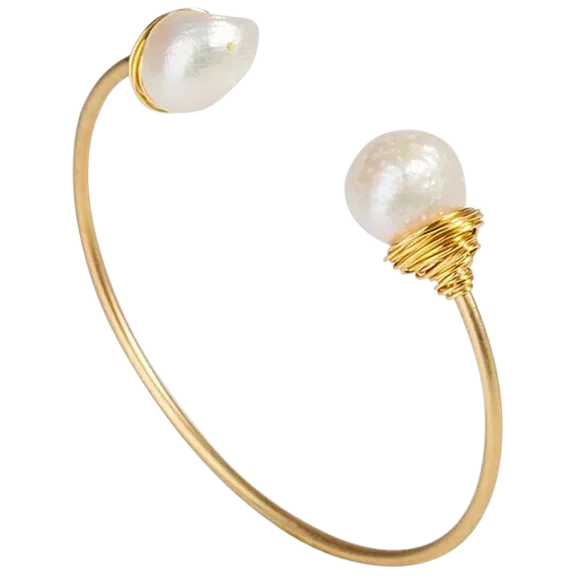 Hollywood Sensation Gold Wire Bracelet with Baroque Freshwater Pearls