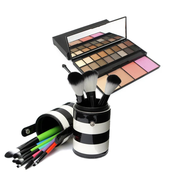 Zoë Ayla 20 Color Eye Shadow with Blush Palette & 10-Piece Brush Set Bundle
