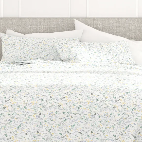 4-Piece: Cloth and Gable Premium Bed Sheets Ultra Soft with Wildflower Pattern