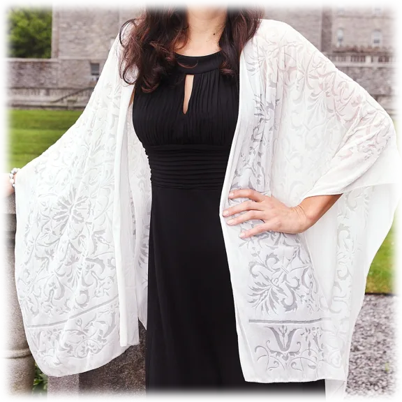 Saachi Ivory Honeymoon Velvet Ruana