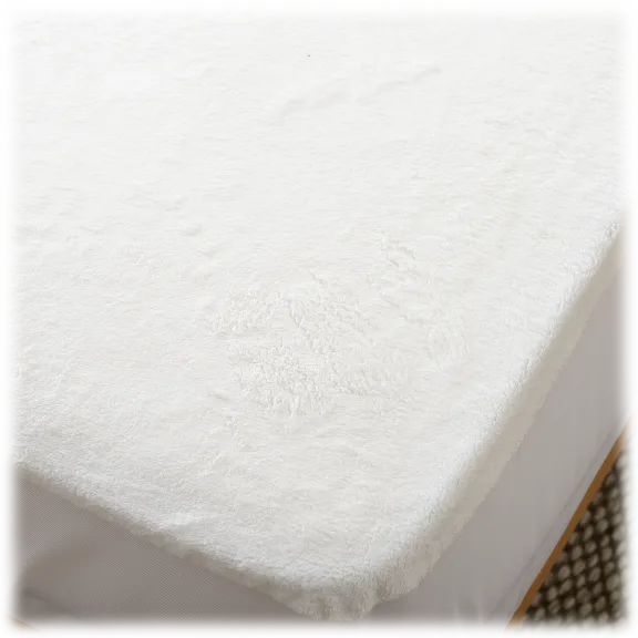 Cheer Collection Velvet Plush Waterproof Mattress Protector