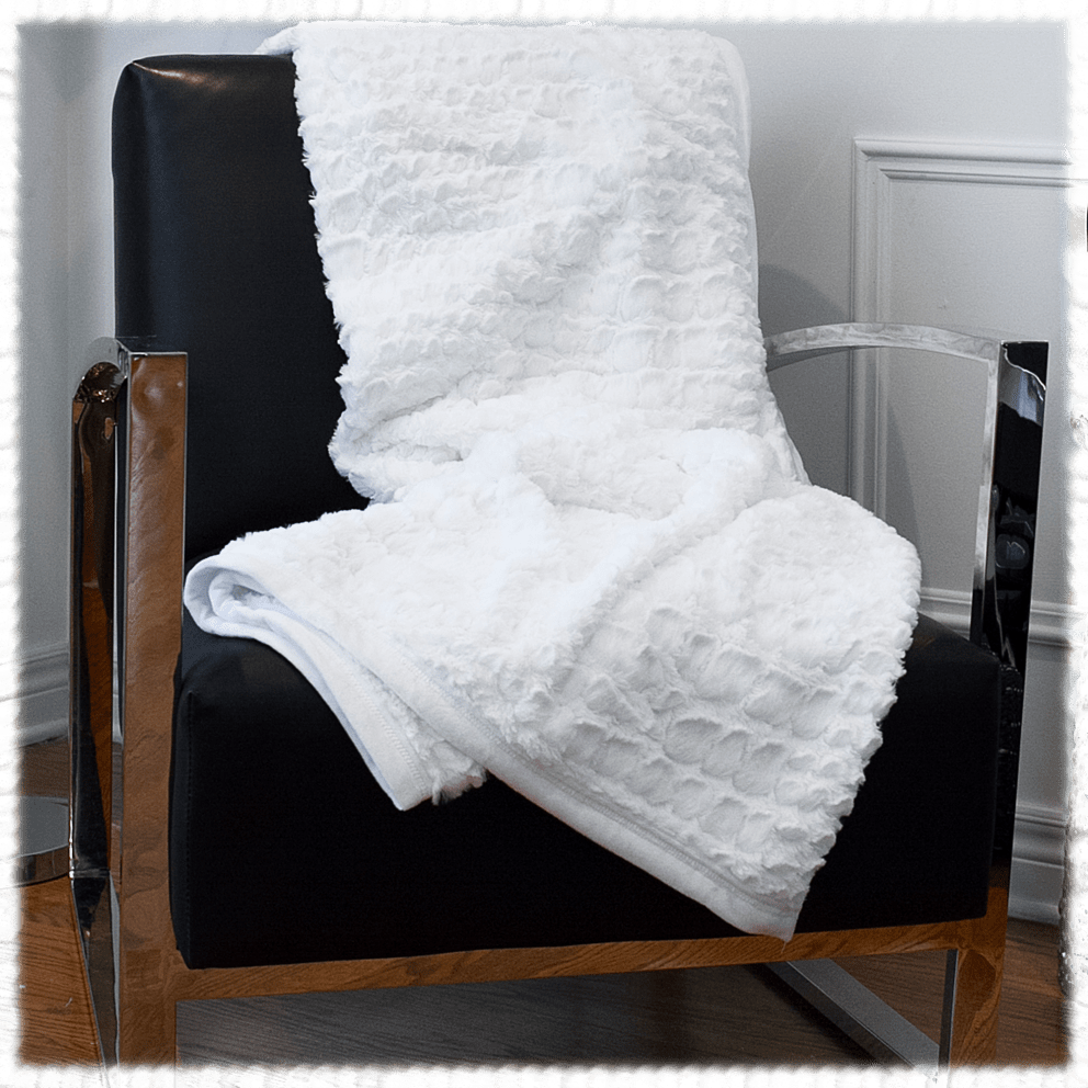 The perfect accent for the bed or sofa, our blankets offer luxury and style with zero animal cruelty