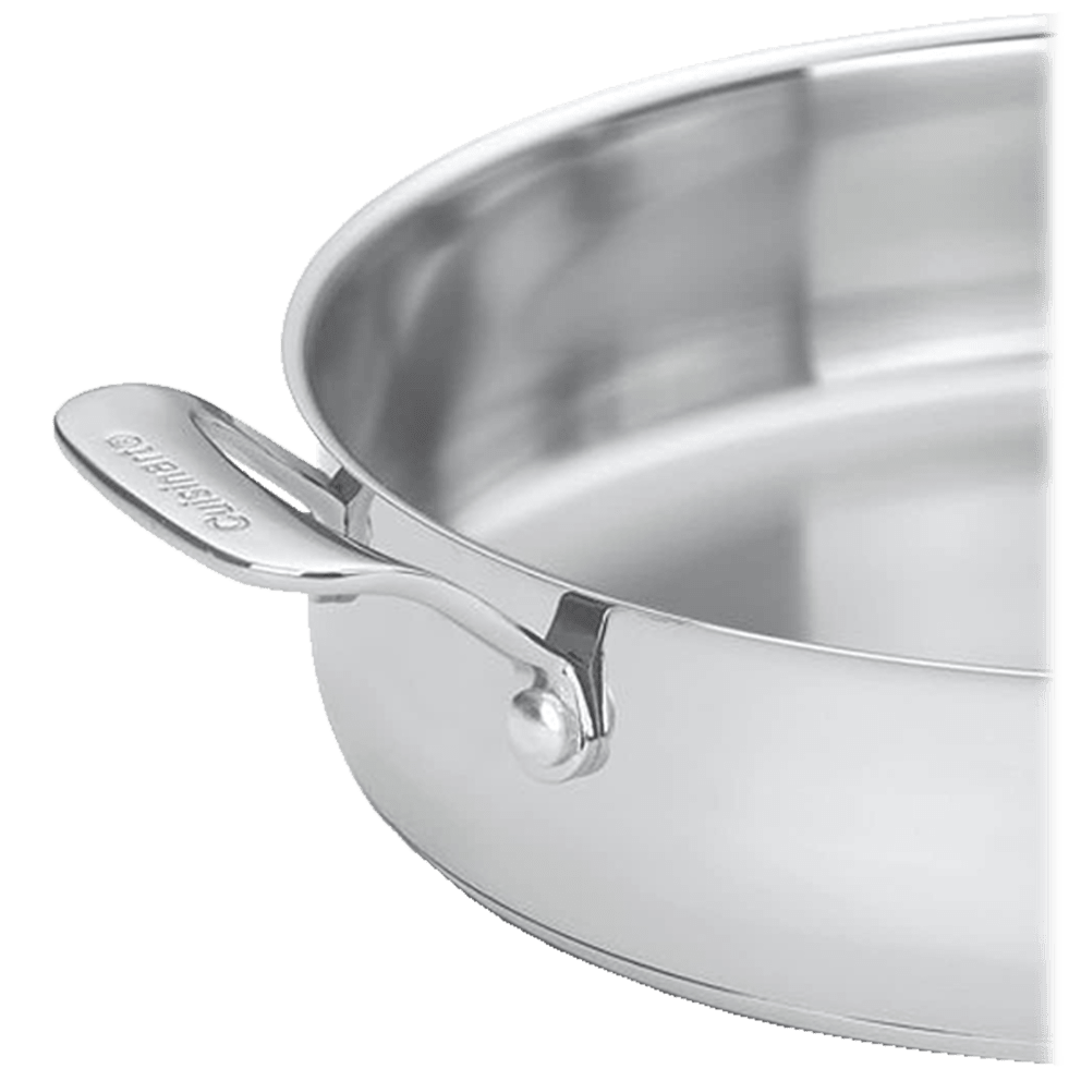 The helper handle lets you cook without that fear of getting burned