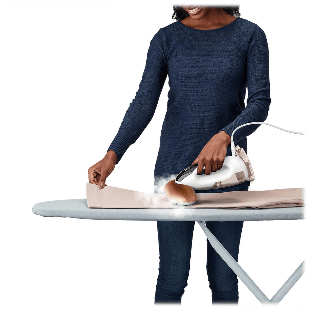 Extra-large aluminum soleplate for versatile ironing options