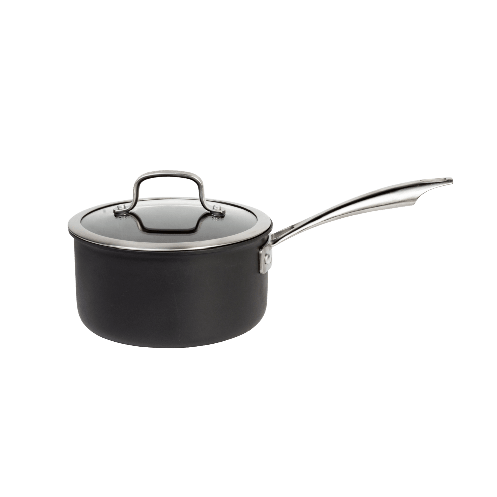 Hassle-free cooking & effortless food release thanks to the set's premium nonstick interior