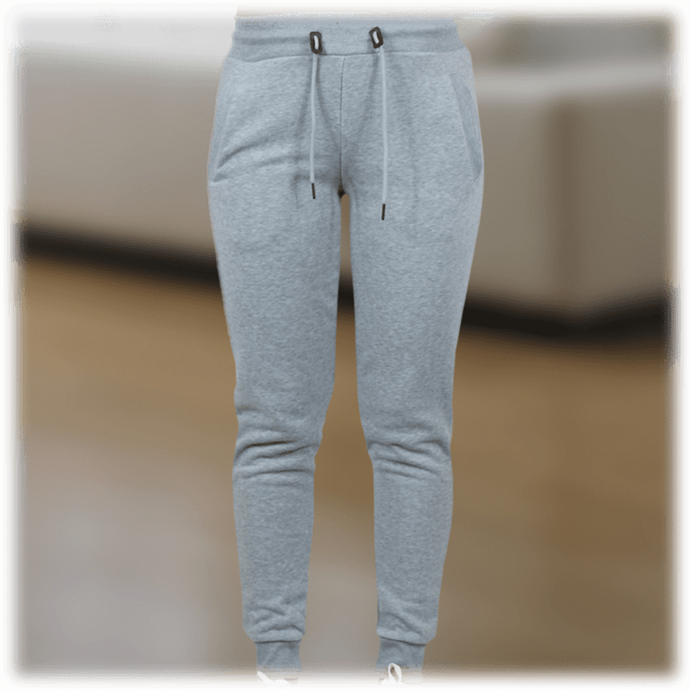 Fleece lining provides insulation, while the breathable fabric ensures comfort for year-round wear