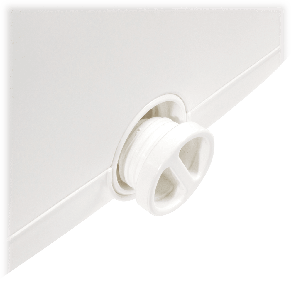 Quick-drain spout to easily pour out water