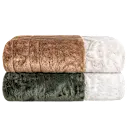  Available in 2 colors