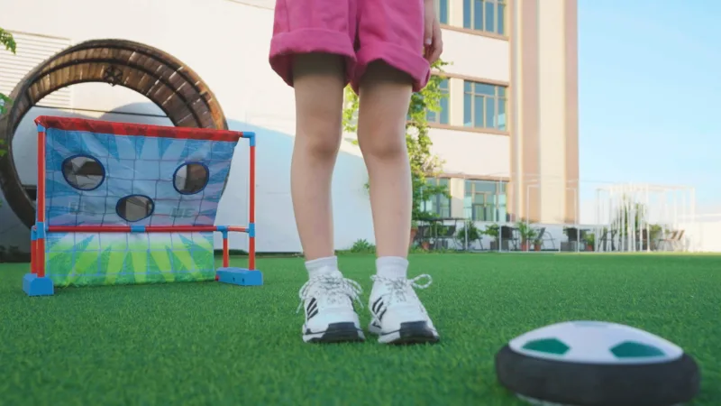 Odyssey Toys 2-In-1 Moving KickToss
