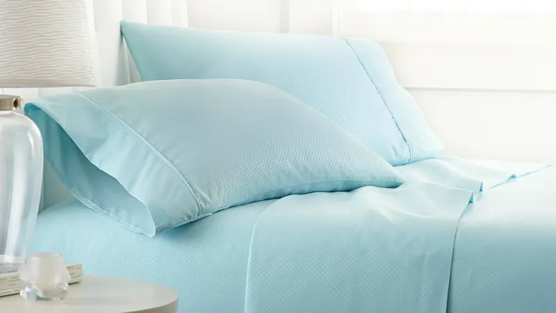 Cloth & Gable Checker Embossed Sheet Set