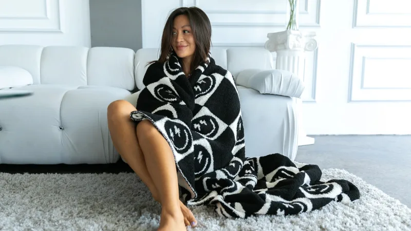 Living Royal Soft & Cozy Blanket