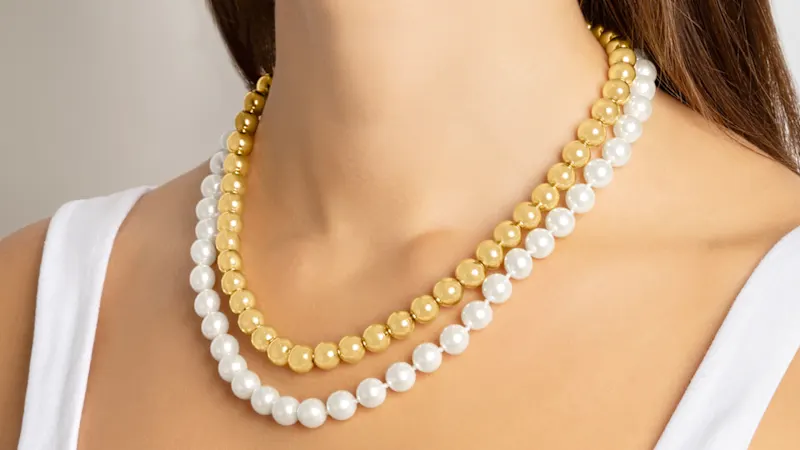 Martha Stewart Pearl and Gold Ball Gold Necklace