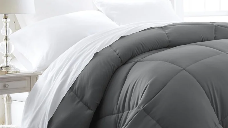 Cloth and Gable All-Season Down Alternative Comforter