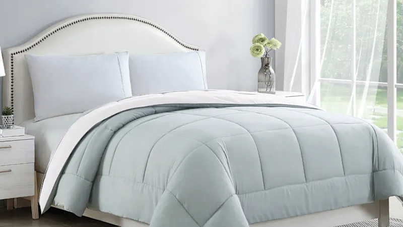 Bibb Home Reversible 2-Tone All Season Down Alternative Comforter