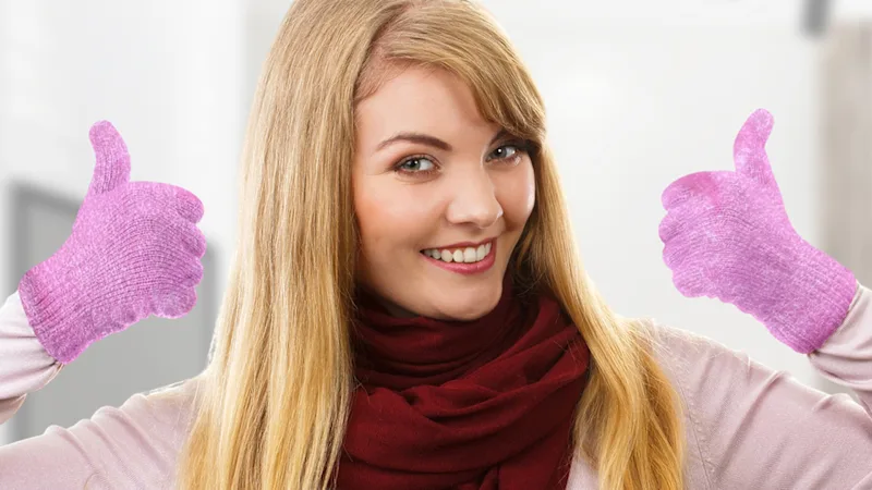 2-Pack: Seeboo Moisturizing Smooth Gel & Spa Gloves