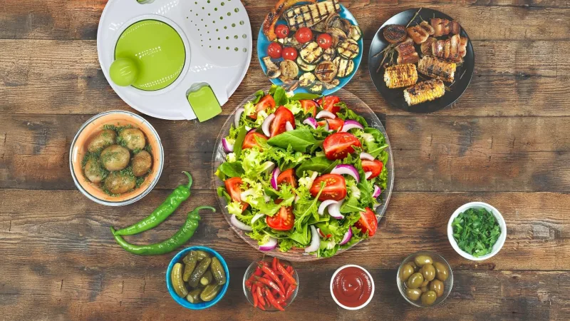Lumme Multifunctional Salad Spinner and Chopper