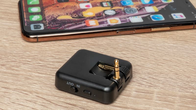 Urbanista Oakland Wireless Bluetooth Headphone Adapter