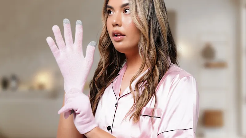 Dreambox Beauty Hydrating Gel-Infused Reusable Spa Gloves