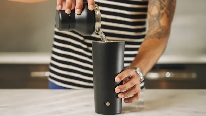JoyJolt 20oz Vacuum Insulated Cocktail Shaker