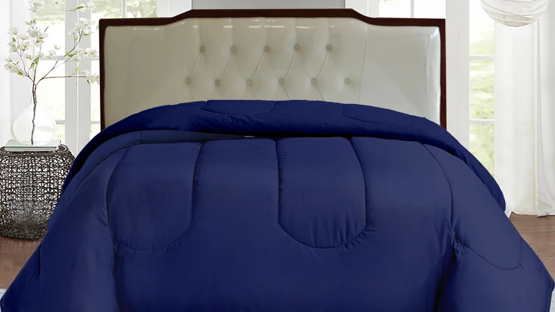 Luxury Home Lightweight Solid Microfiber Comforter
