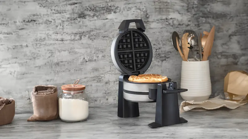 Cuisinart Double Flip Belgian Waffle Maker