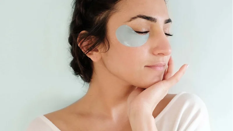 Peter Thomas Roth Water Drench Hyaluronic Eye Gel Patches and Moisturizer Set