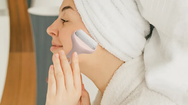 Seeboo Ice Face Roller Massager