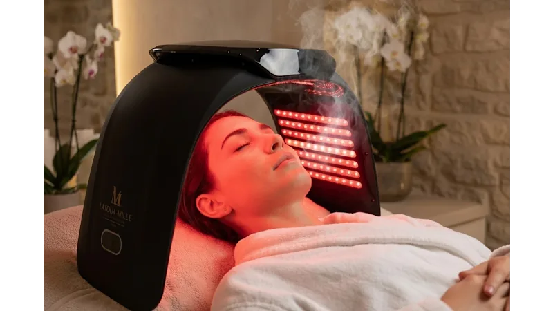 Latoua Mille Multi-Layer Superpower LED Skin Care Device & Collagen Serum