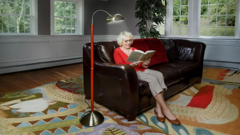 The Wooden-Post Daylight Lamp