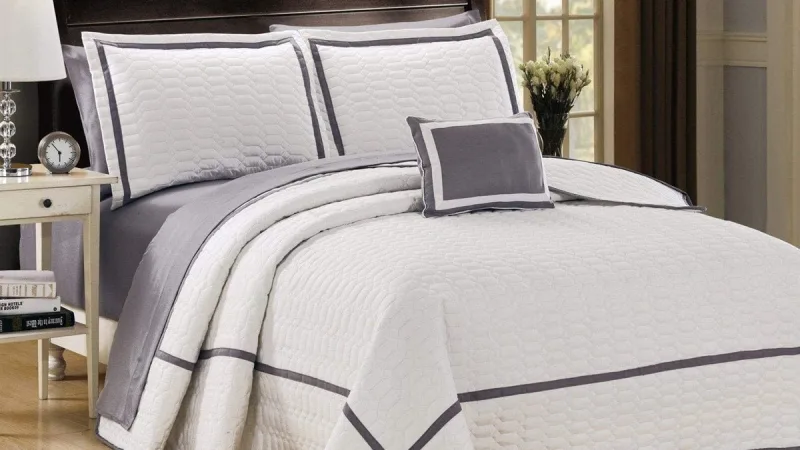 Chic Home Mesa 8-Piece Quilt Set