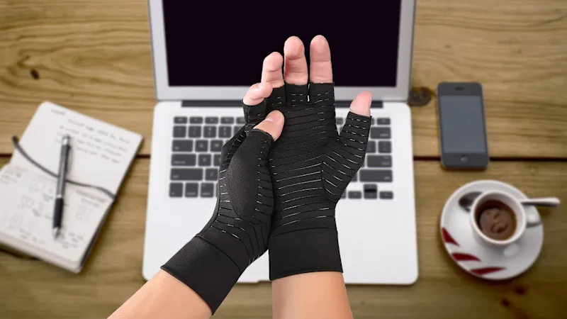 2-Pack: Extreme Fit Copper Infused Therapeutic Compression Gloves