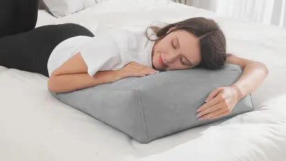 2-Pack: Inflatable Wedge Pillows
