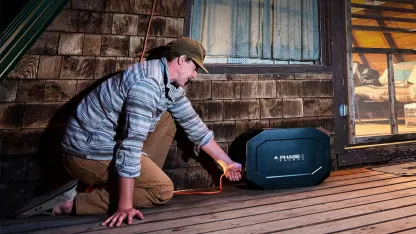 Phase2 Energy PowerSource 660Wh 1800-Watt Power Station