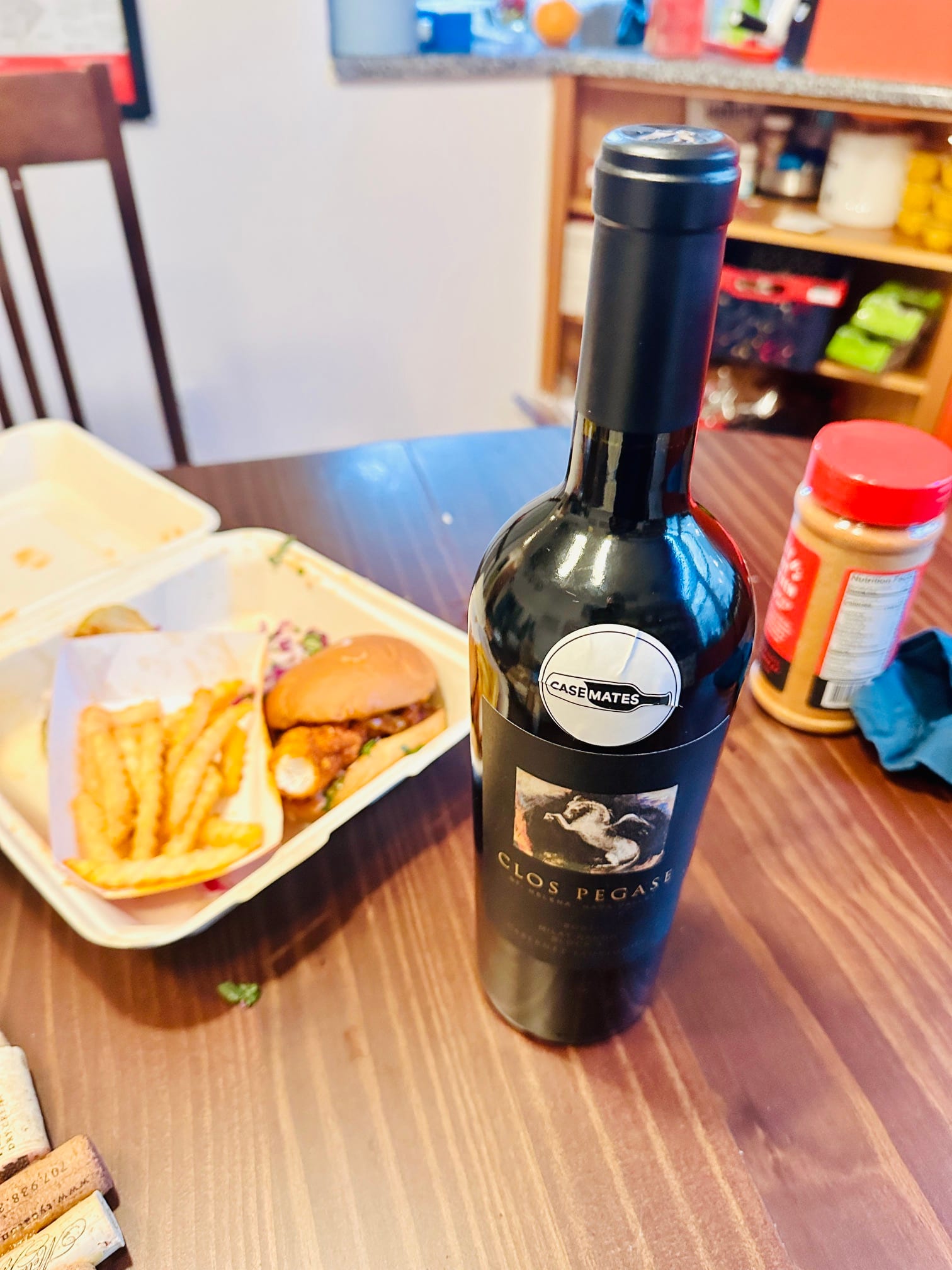 Wine with hot chicken sliders