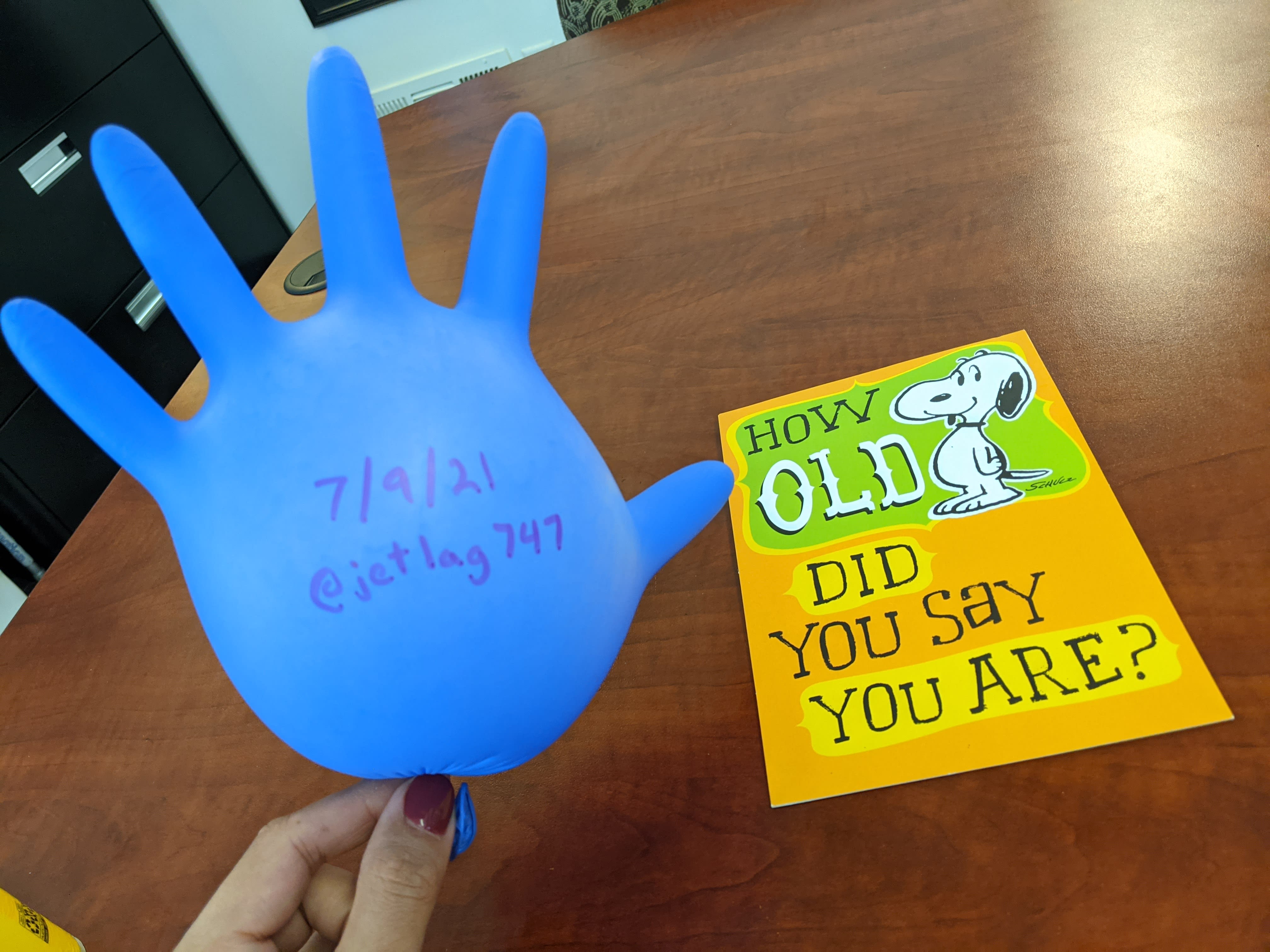 glove balloon